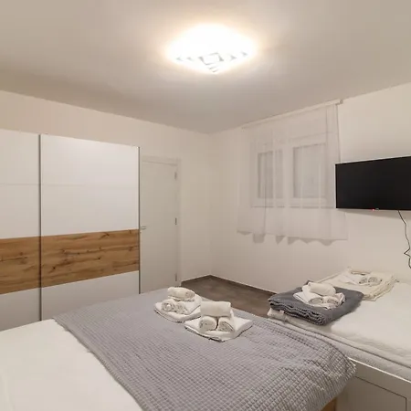 Apartman Diva Jana Divcibare Exterior photo